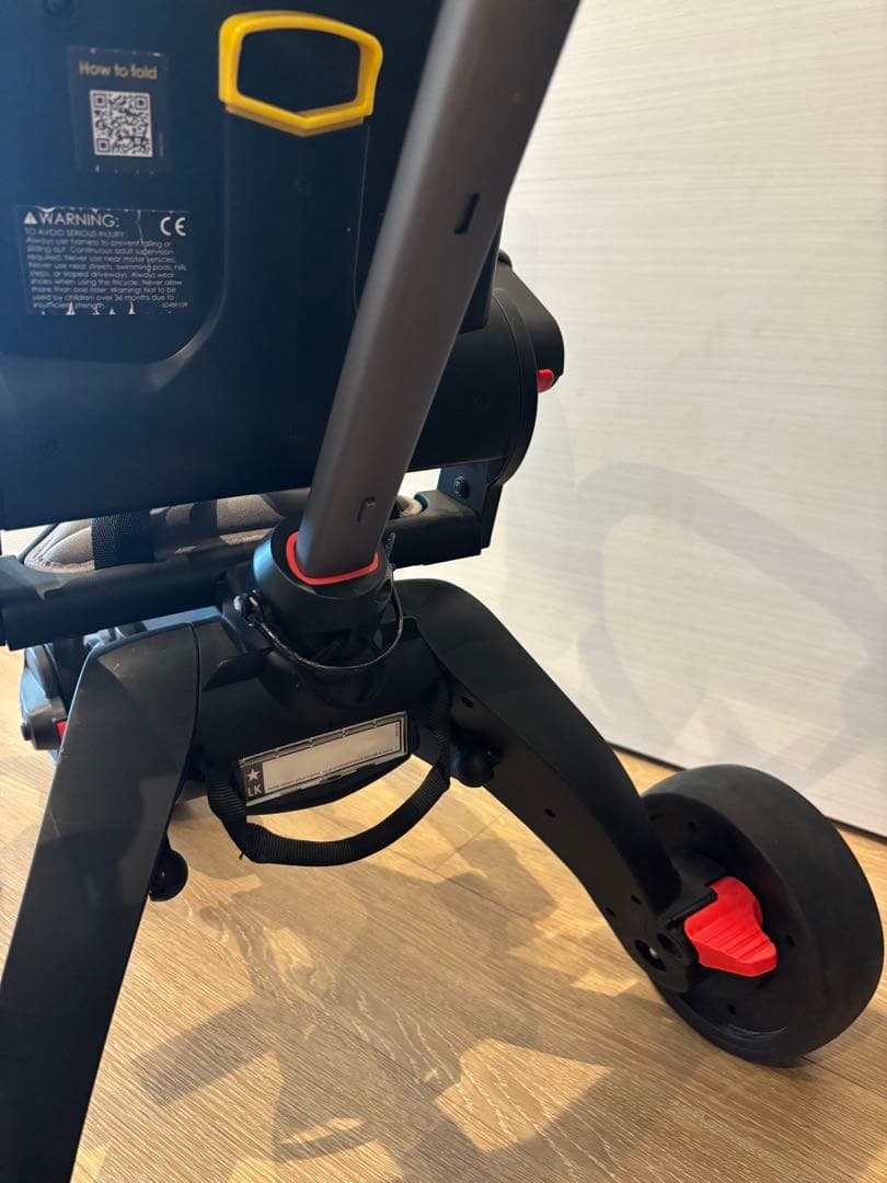 doona LIKI TRIKE リキトライク グレー　折り畳み三輪車　ドゥーナ