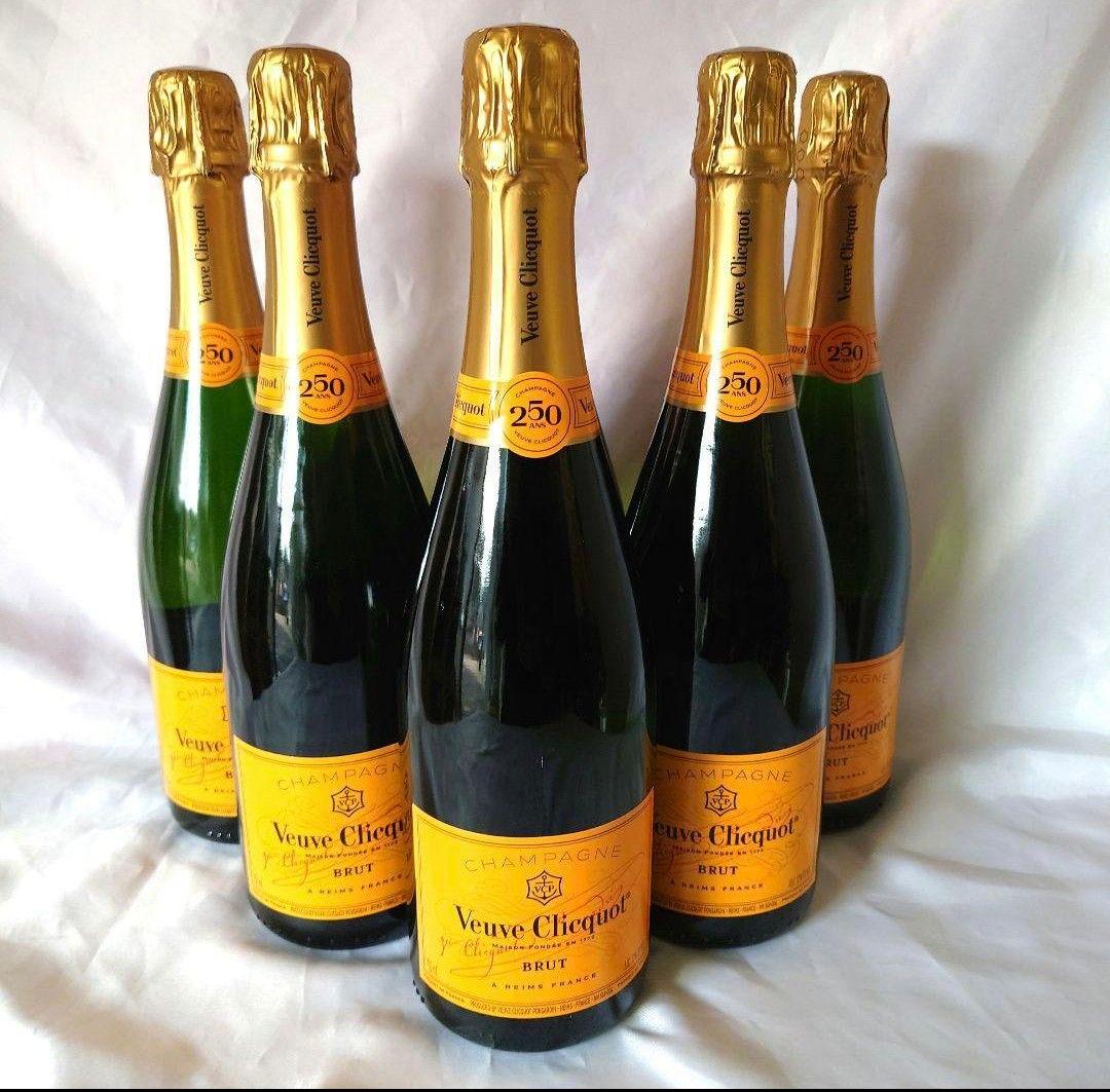 ヴーヴ・クリコイエロー750ミリが６本です