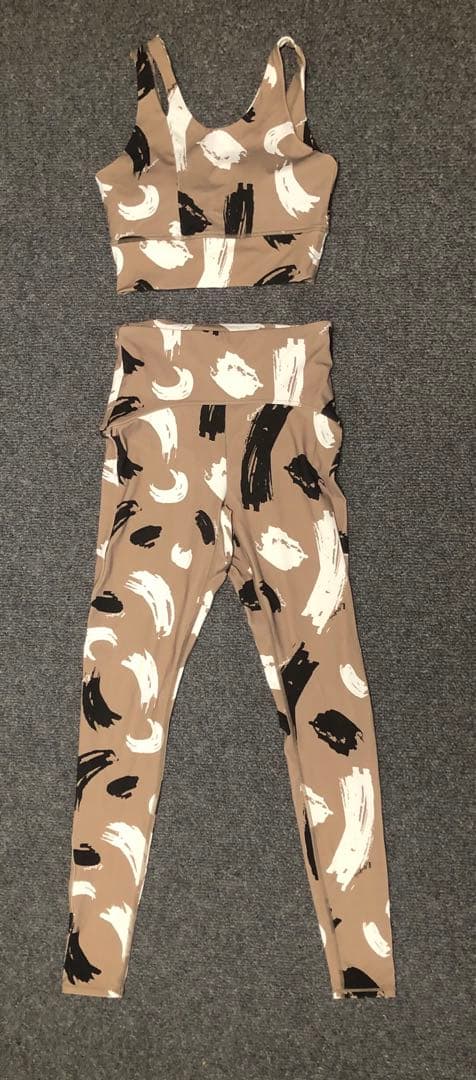 emmi yoga ヨガウェア セット