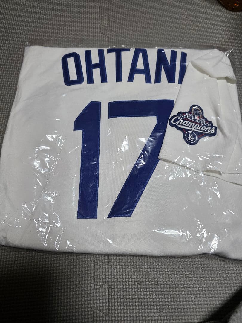 大谷翔平 ユニフォーム 25年WS優勝パッチ付き　限定品