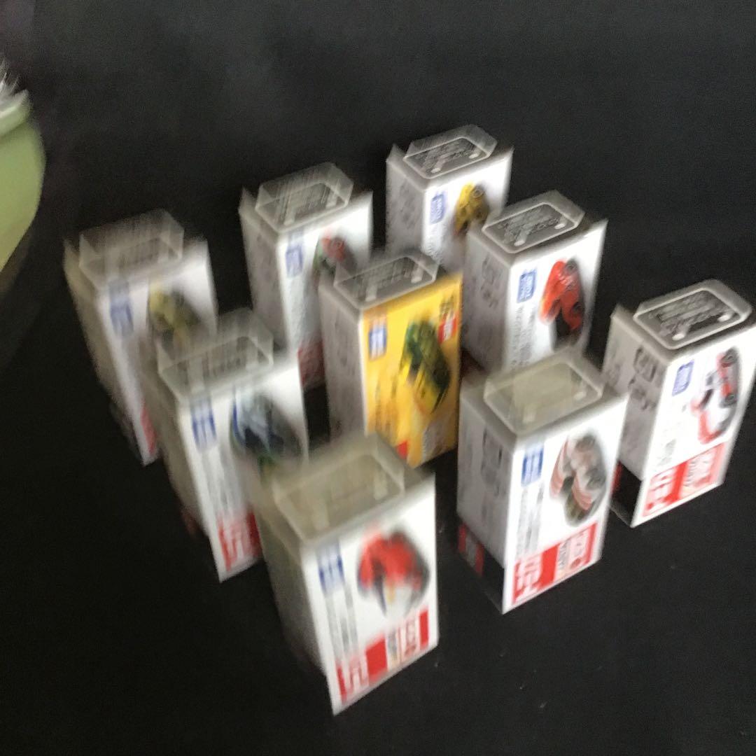 トミカ アピタ　ビアゴオリジナル　トヨタ2000GT 世界の国旗シリーズ　9個