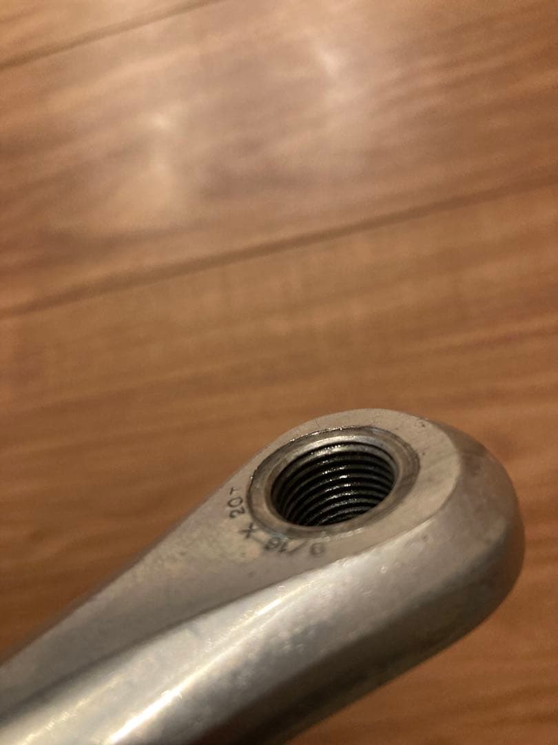 suntour SUPERB PROクランク ボルト付き