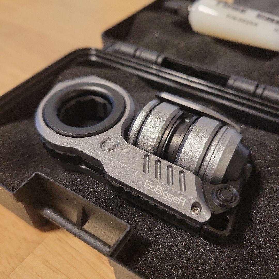 GoBiggeR Sinian Aluminum シルバー フィジェットトイ