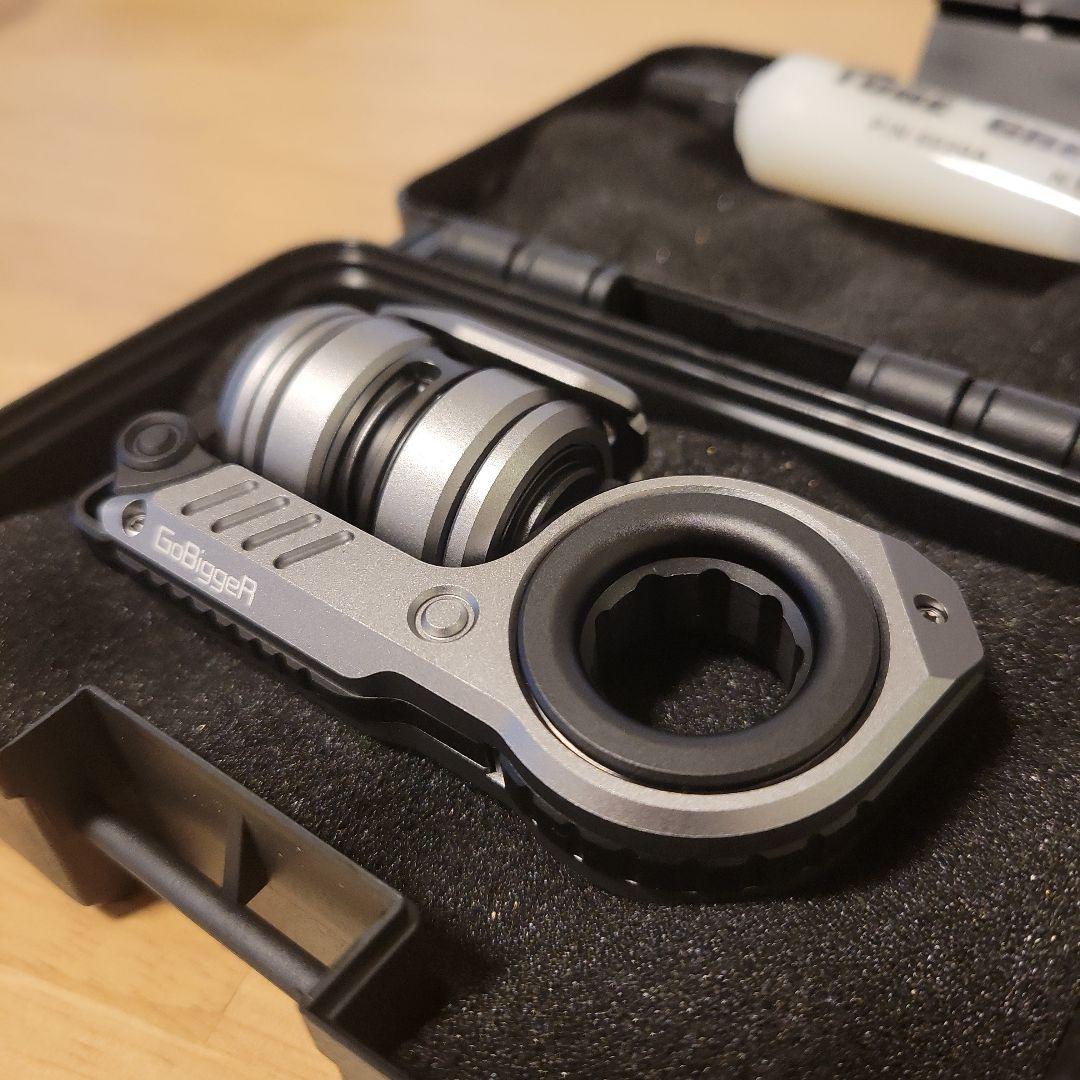 GoBiggeR Sinian Aluminum シルバー フィジェットトイ