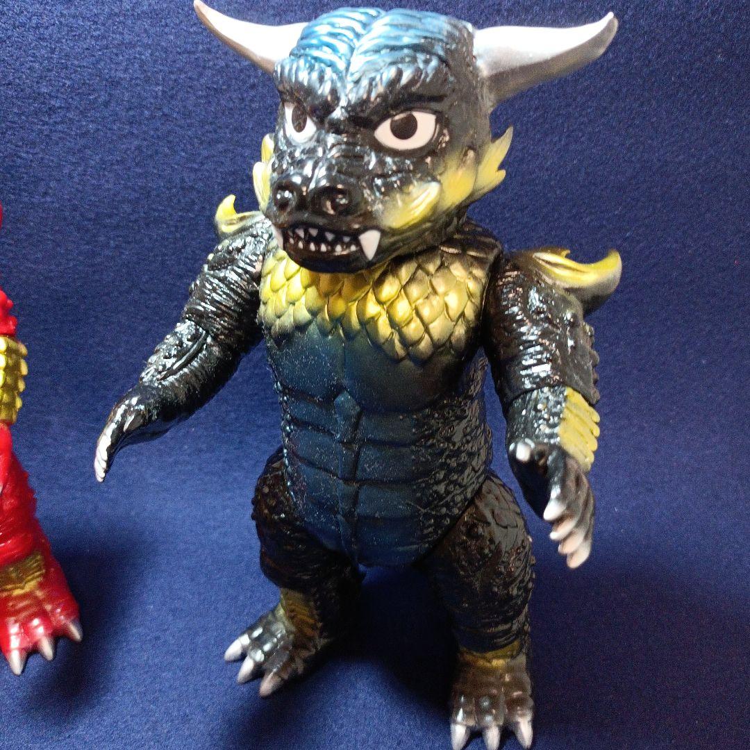 ソフビ プルガサリ 怪獣フィギュア 2体セット マーミット 　レア