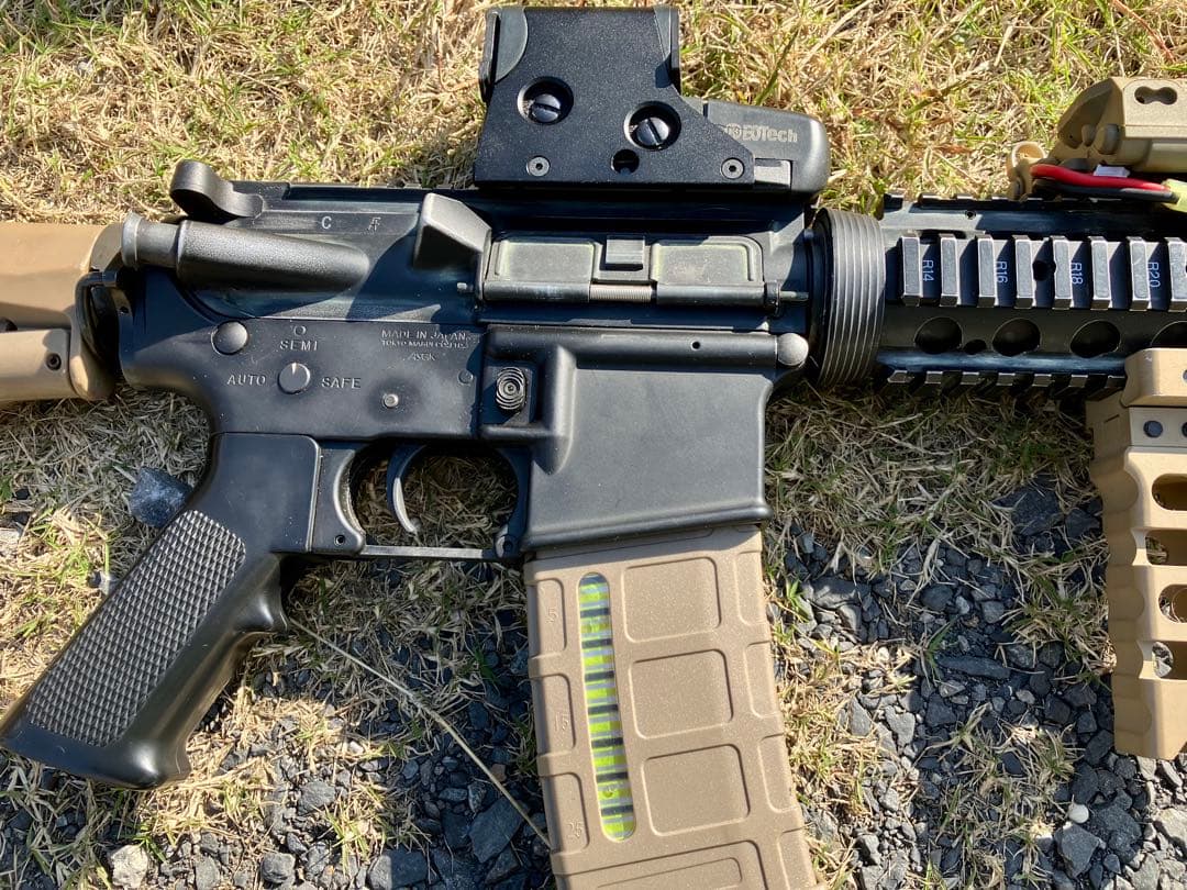 東京マルイ製次世代電動ガン　M4A1 外装カスタム　オマケたくさん中古