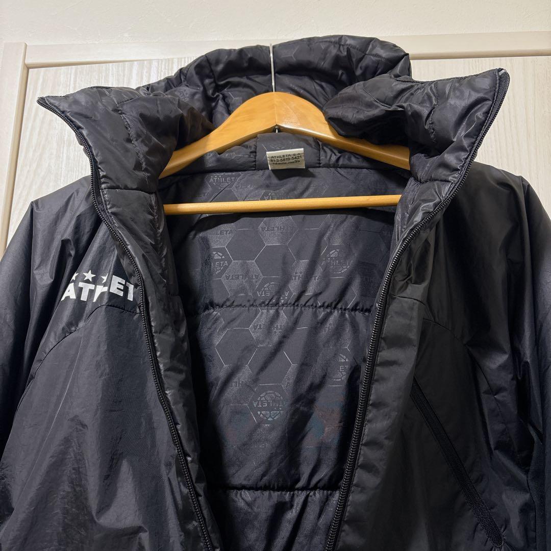 美品　ATHLETA ナイロンパーカー　ナイロンジャケット　中綿入り　アウター