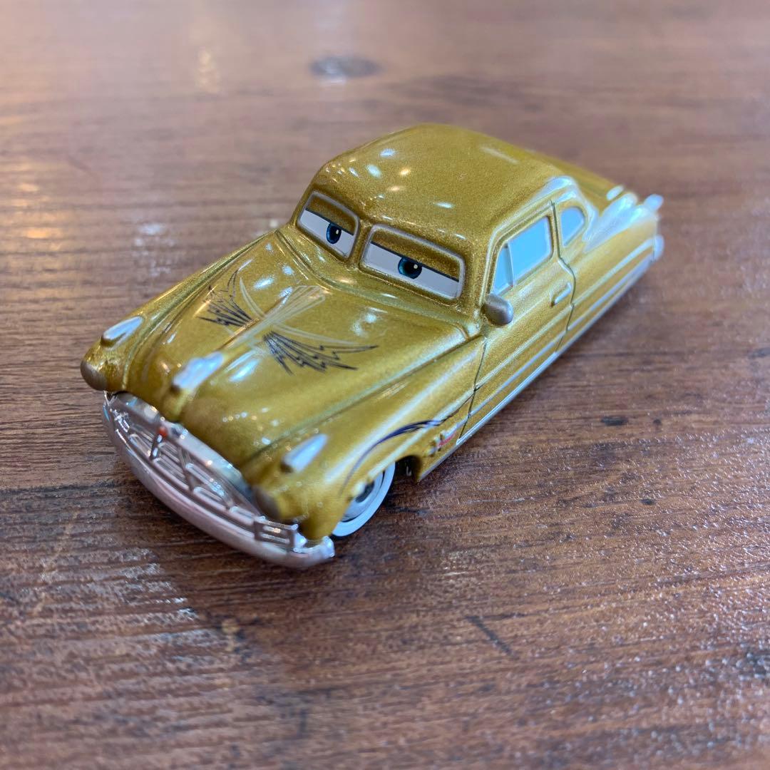 カーズ　トミカ　dカプセル　4種　開封済み　美品　4種