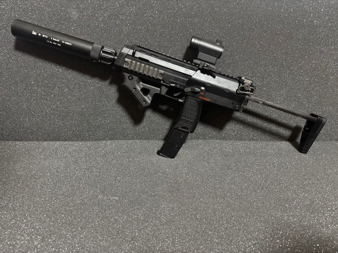 つ*ー様 メ*す　東京マルイ MP7電動ガン 外装カスタム品