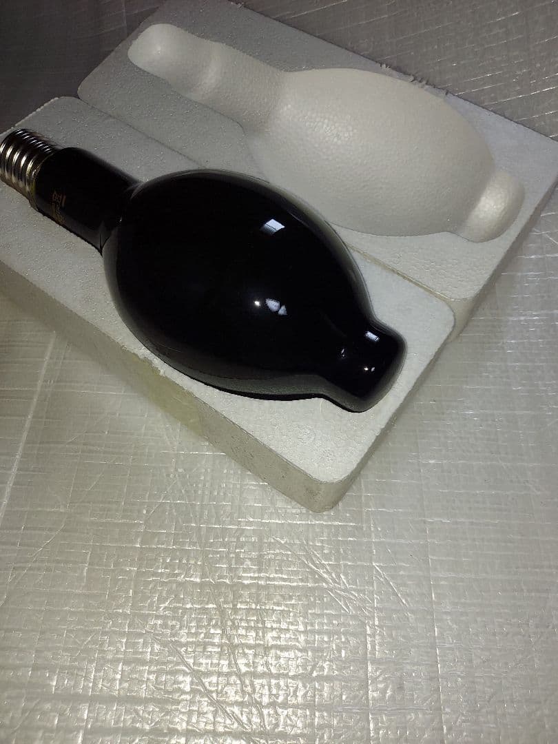 J*2様 ★希少★新品・未使用★ブラックライト★400W ライトトラップ★E40