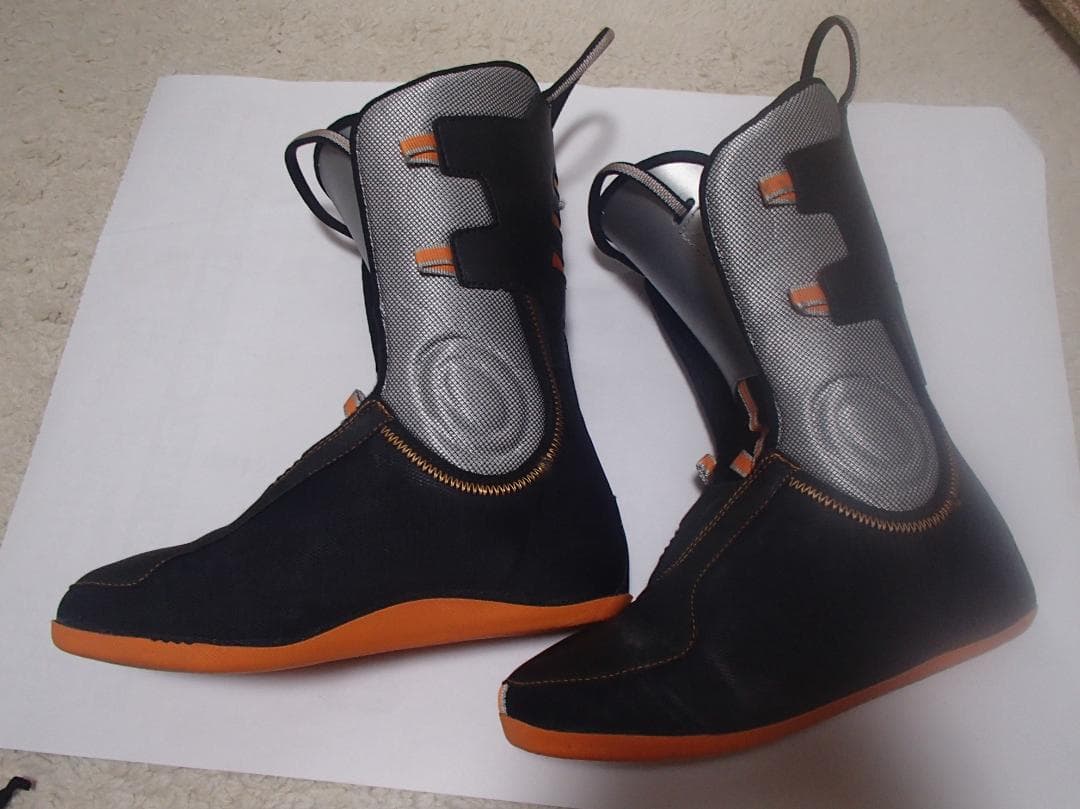 テレマークブーツ　ガルモントアテーナ