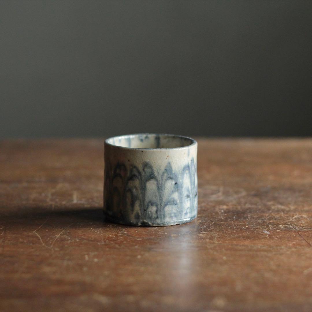 陶胎染付 筒盃 ぐい呑み 盃 ちょこ 酒器 古道具 アンティーク