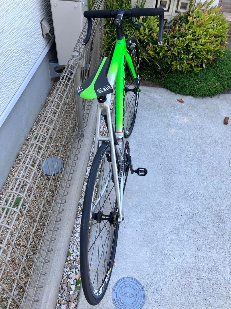 キャノンデール公道仕様キャド10トラックピストcannondale caad10