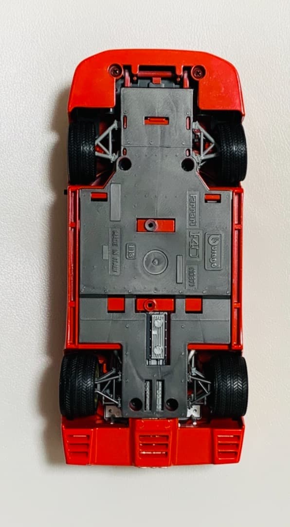 フェラーリ　Ferrari F40 ダイキャストモデル　1/18モデル　希少