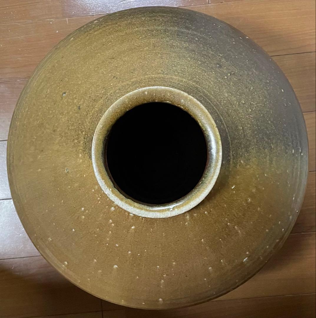 TK　県指定重要無形文化財　山本雄一　備前花瓶　胡麻垂れ　四方桟共箱　栞