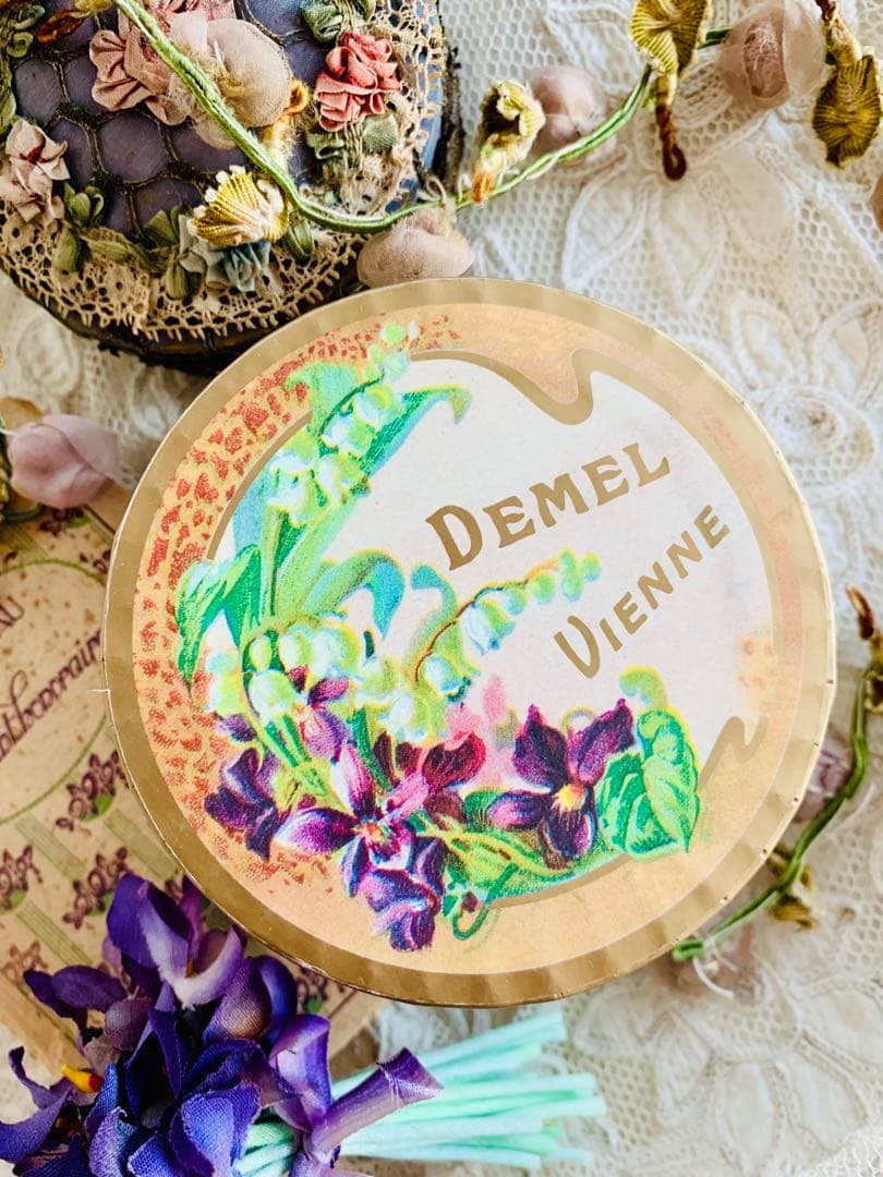 フランスアンティークスミレ布花＆DEMELスミレの砂糖漬70g未開封品set