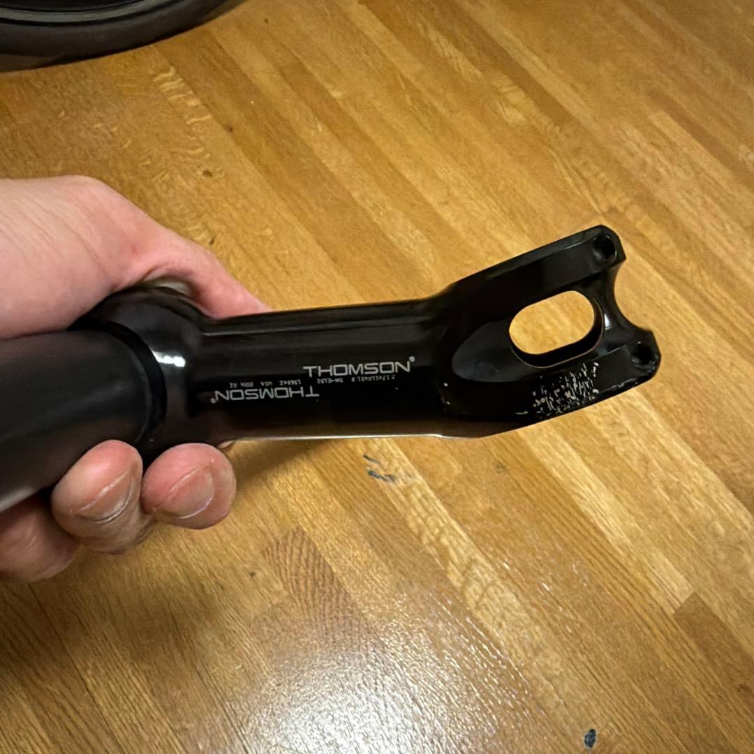 トムソン　カーボンライザー　及びステム