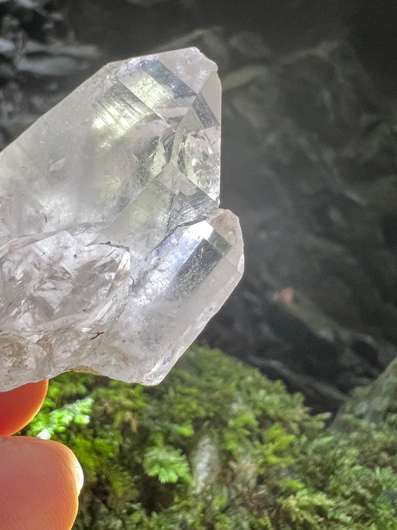 龍脈の精髄 虹入りカテドラル水晶宝石質AAA （売上の一部は保護猫活動に使用）