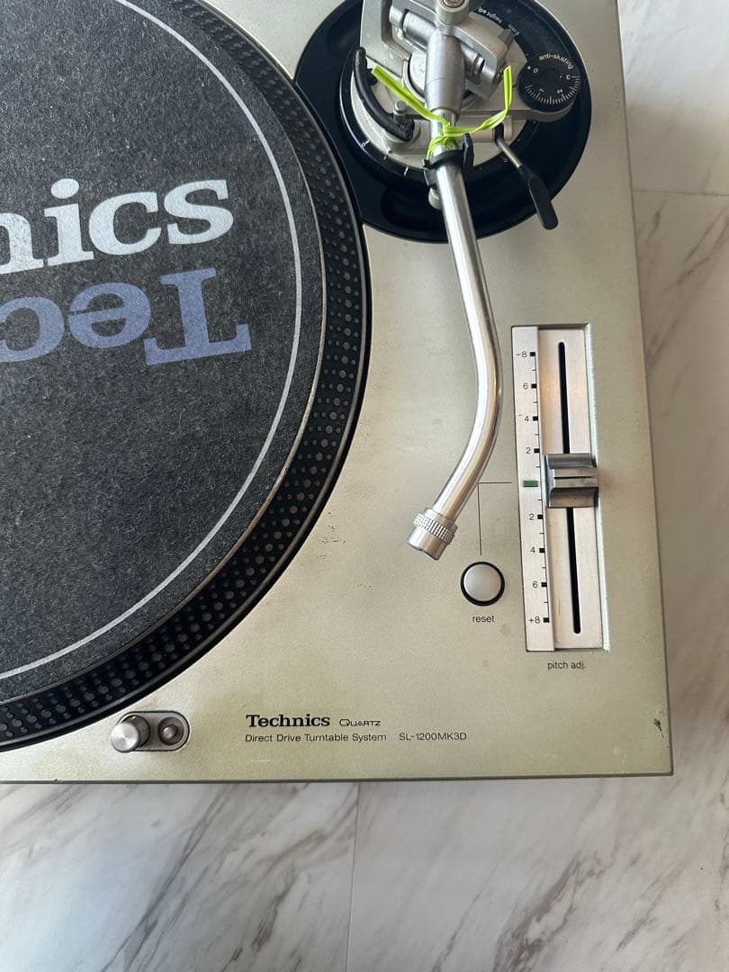 Technics SL-1200 レコードプレーヤー 本体　ふたつき