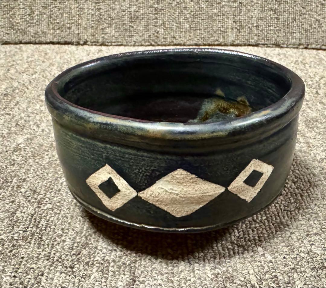 黒織部 クルス紋 茶碗 バチカン帝国の土 川本了生 造