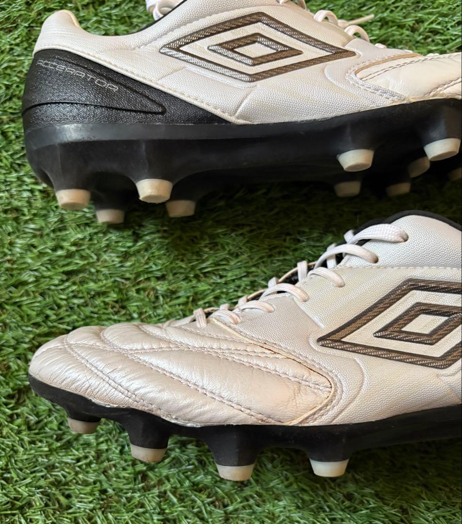 アンブロ アクセレイタープロHG