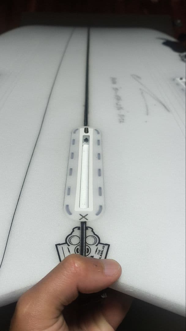 送料込！チリサーフボード5.11