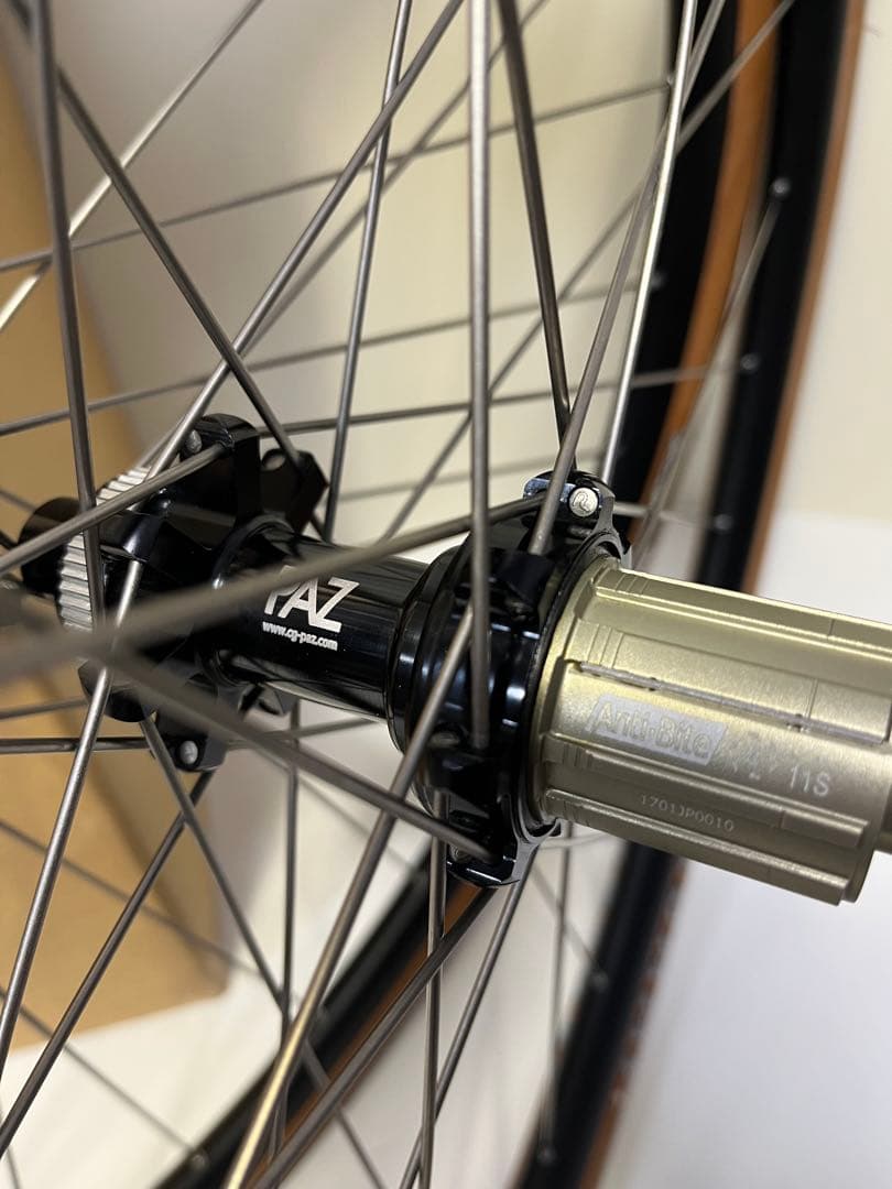 700C DISCブレーキ 28Hリム チタンスポーク 手組ホイールセット