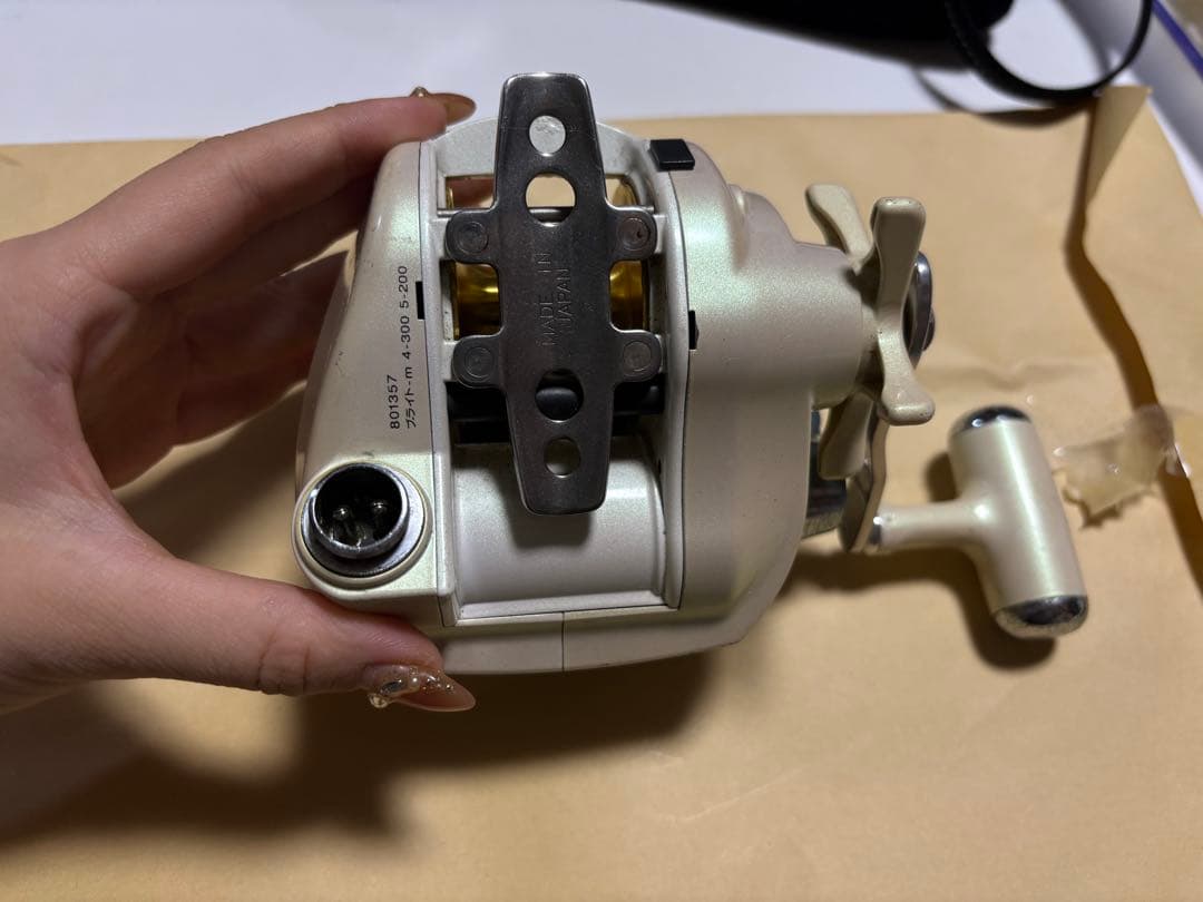 電動リール ホワイト ハンドル付き