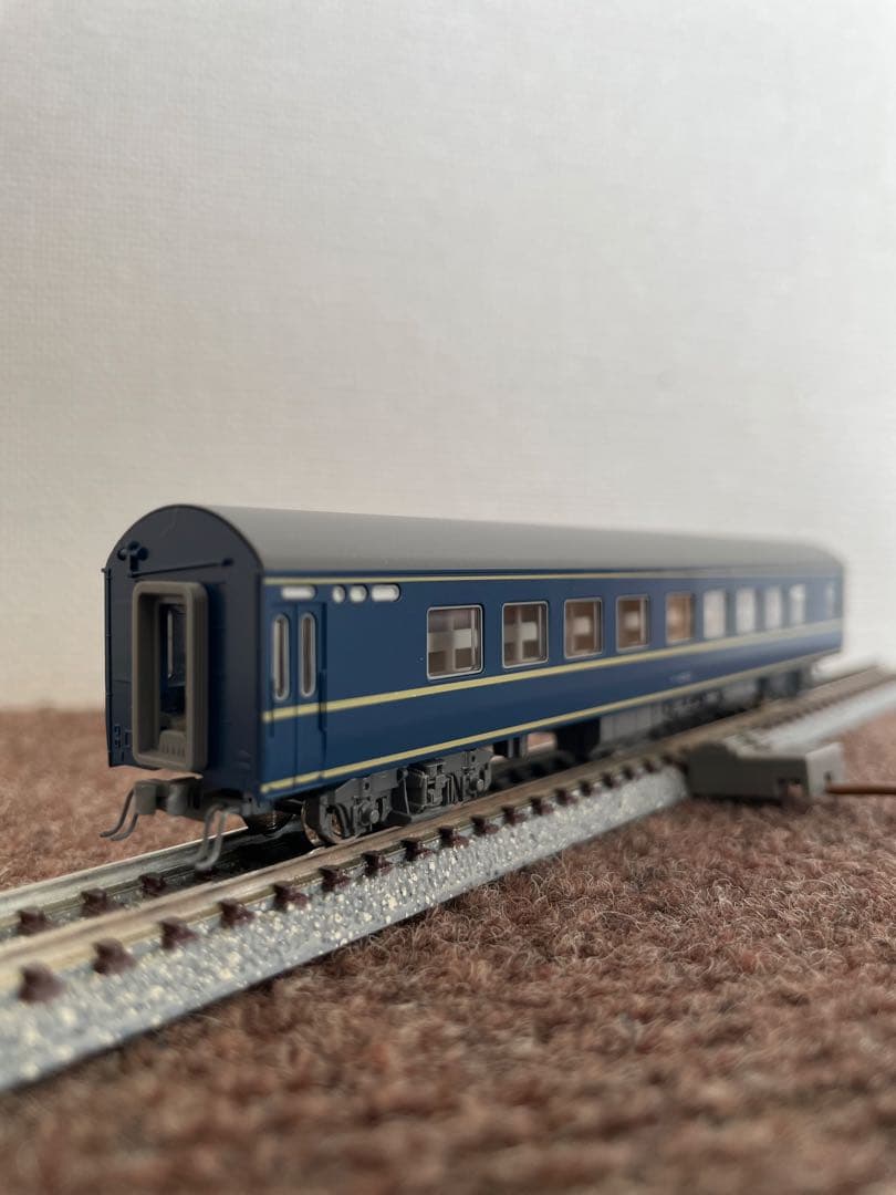 EF５８機関車　20系寝台客車増結　KATO。