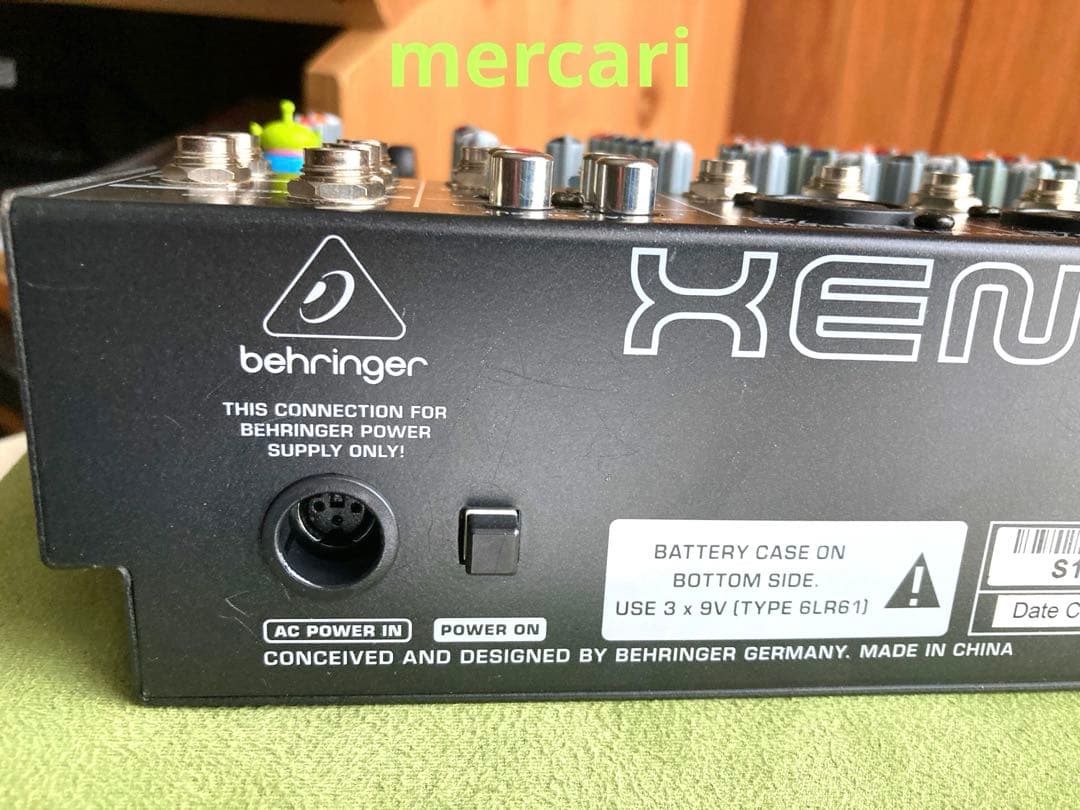 BEHRINGER XENYX 1002B 10chアナログミキサ－ 電池駆動