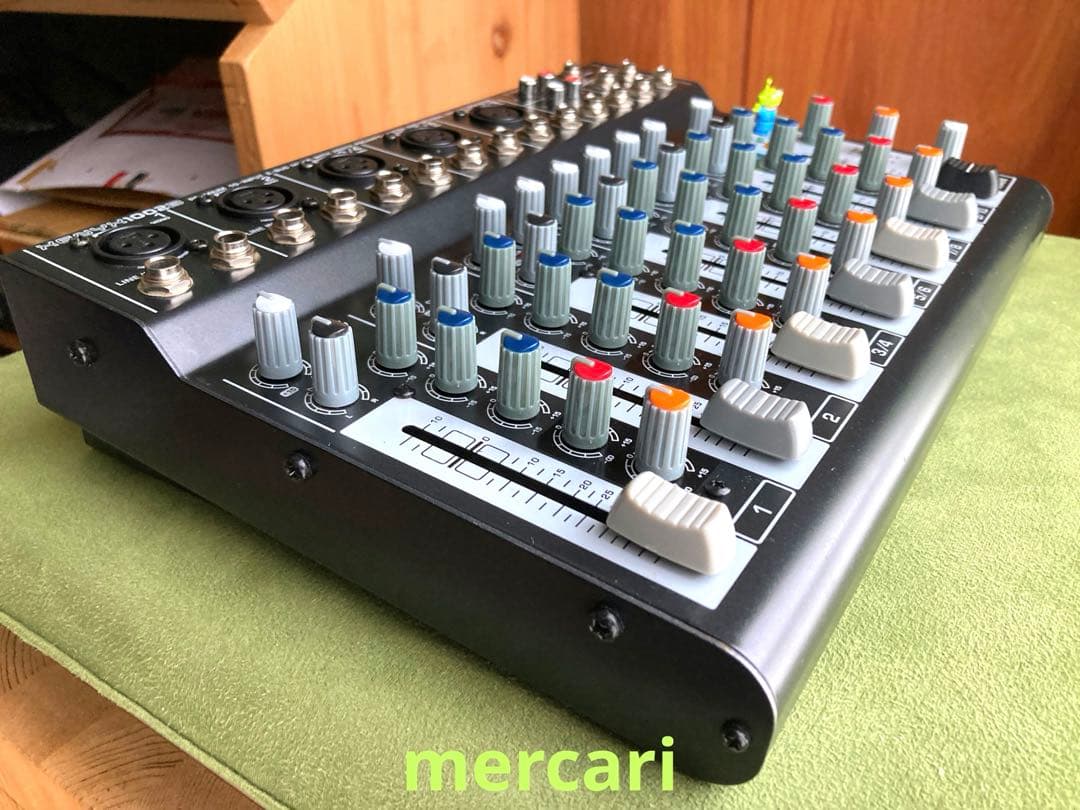 BEHRINGER XENYX 1002B 10chアナログミキサ－ 電池駆動