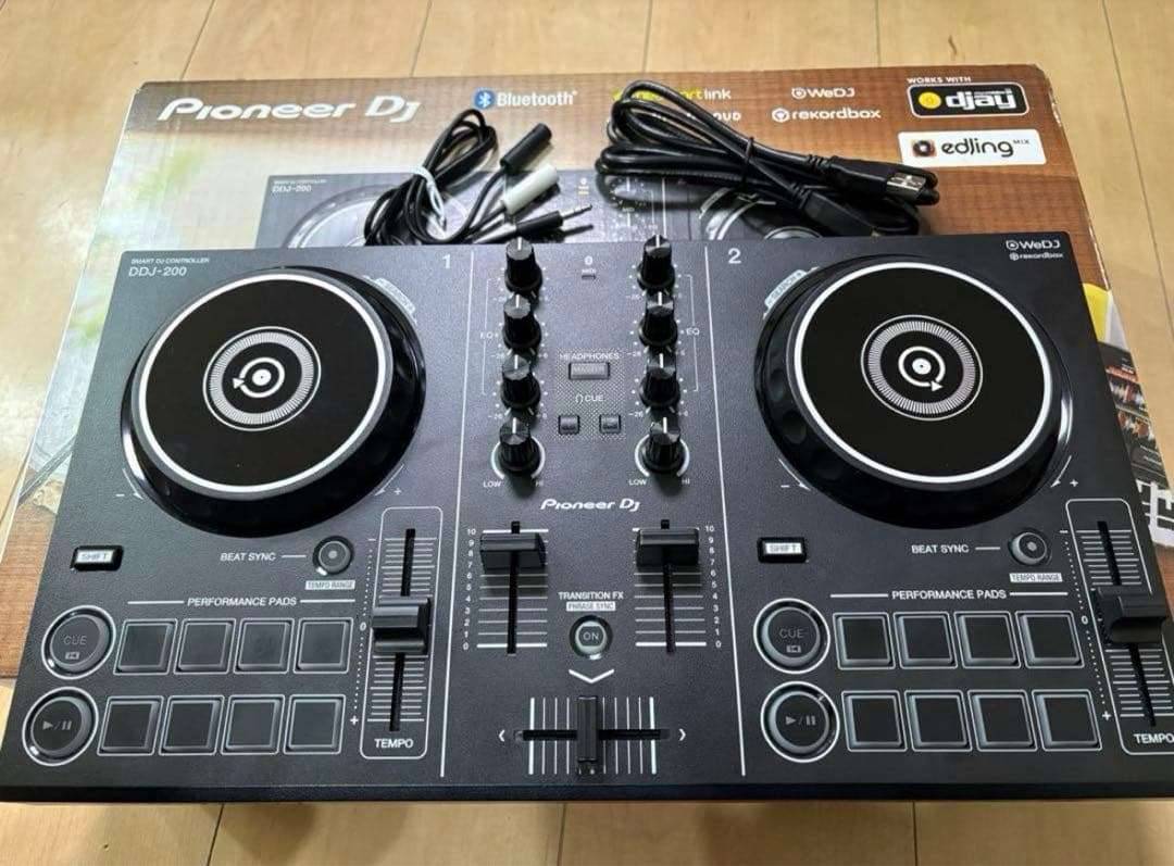 初心者に最適！Pioneer DDJ-200【Bluetooth対応付属品完備】