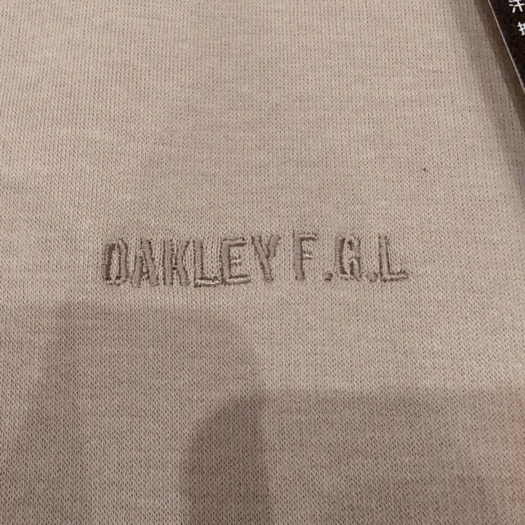 OAKLEY✦パーカー