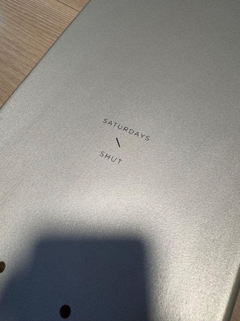 SATURDAYS SHUT スケートボードデッキ