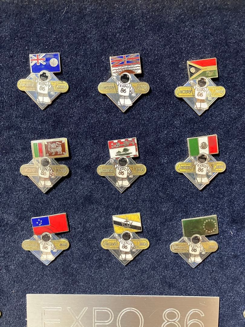 EXPO86 世界66カ国の国旗ピンバッジ