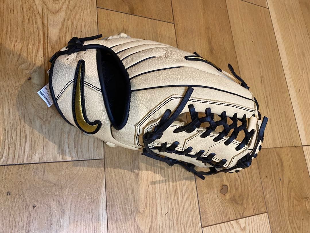 L*x様 Nike 野球グローブ クリーム色希少廃盤ナイキ