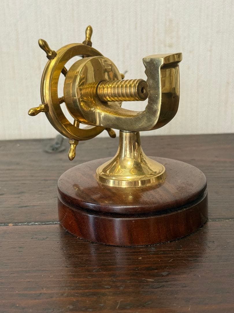 【真鍮くるみ割り】Brass Ships Wheel Nutcracker