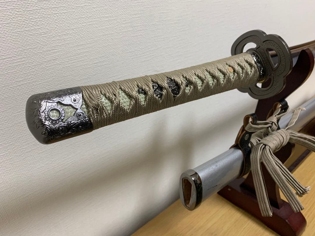 【模造刀】日本刀 太刀 鶴丸国永 美しい拵 樋入刀身