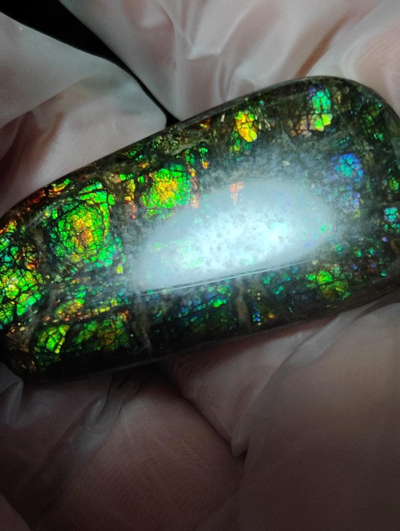 アンモライト　ルース　最後の画像２枚裏面発色　24-0735 39000