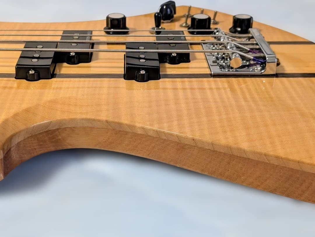 美品 B.C. Rich Mockingbird Bass スルーネック ベース