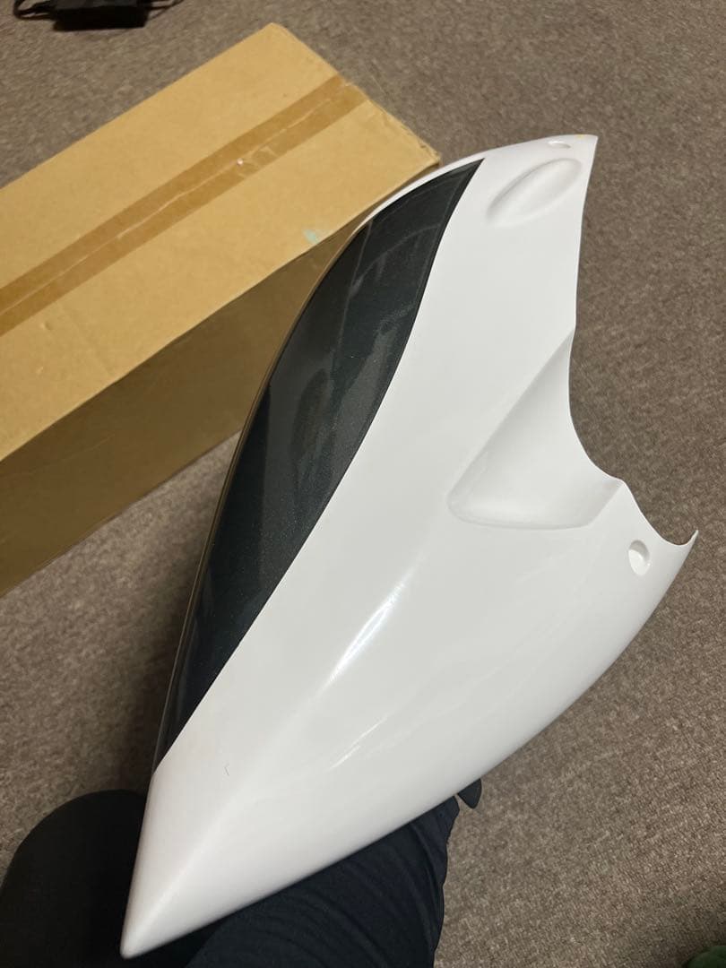 未使用　90クラスFRPキャノピーラジコンヘリコプター