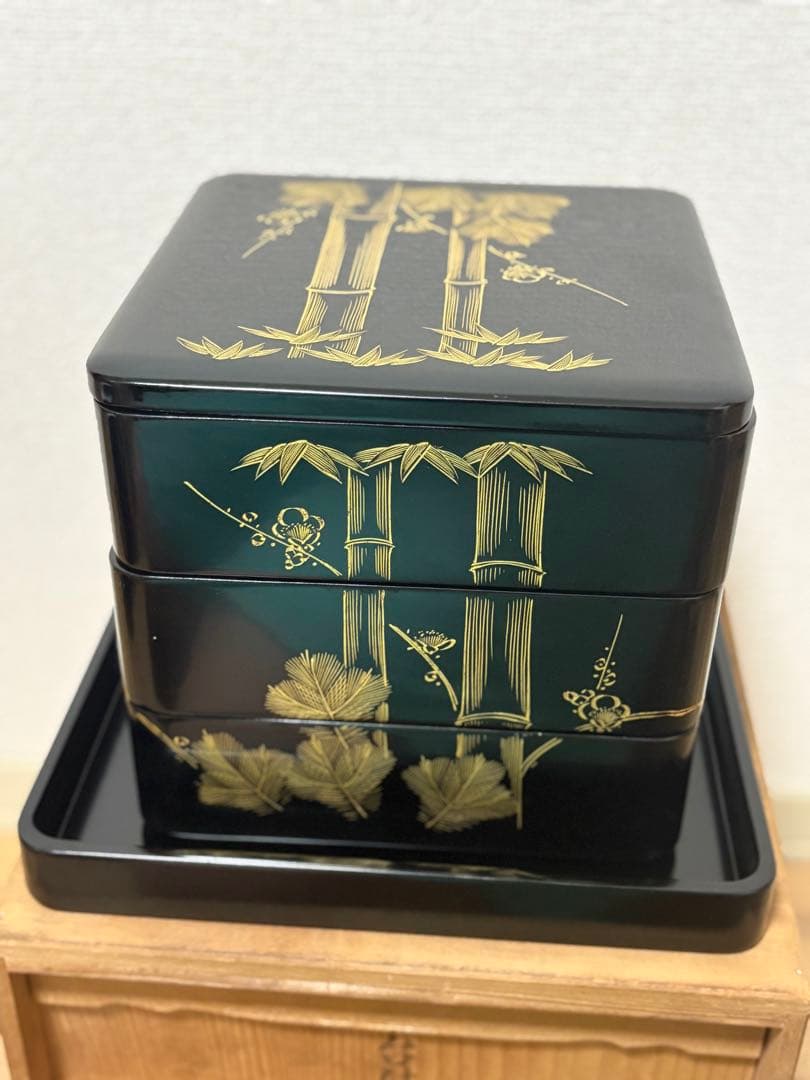 越前漆器 3段重箱 山久漆工　台付き　箱付き　レトロ　年代物　金箔装飾　おせち