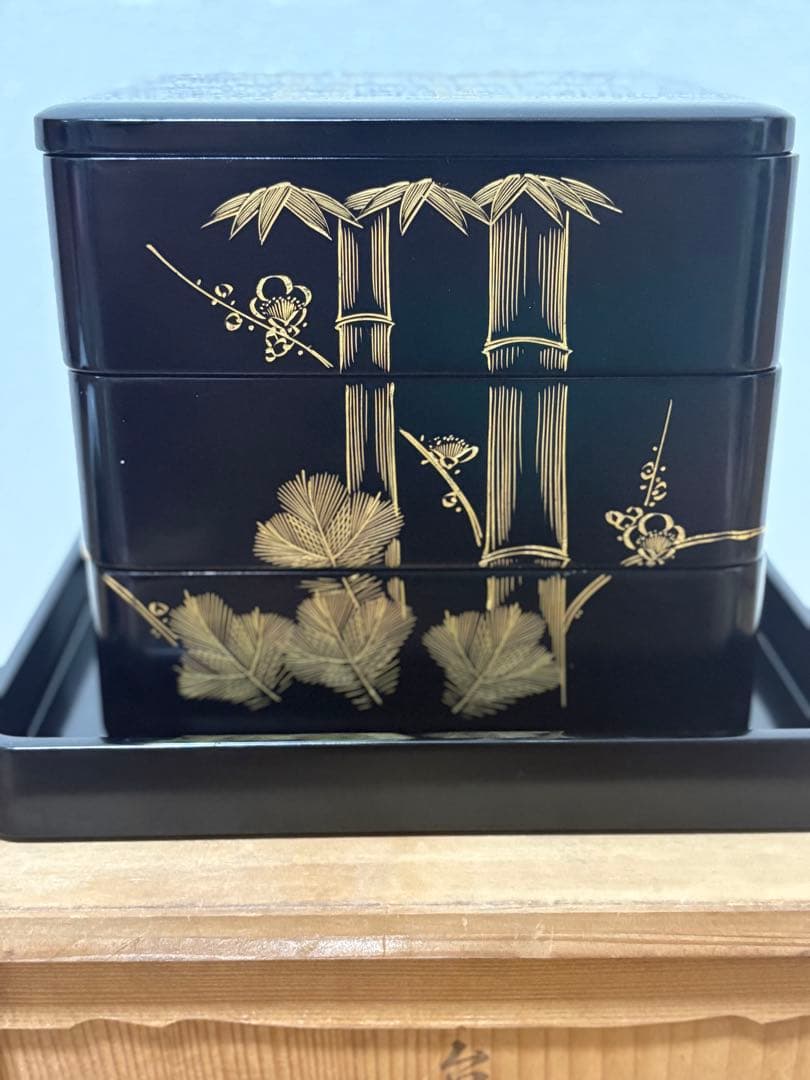 越前漆器 3段重箱 山久漆工　台付き　箱付き　レトロ　年代物　金箔装飾　おせち