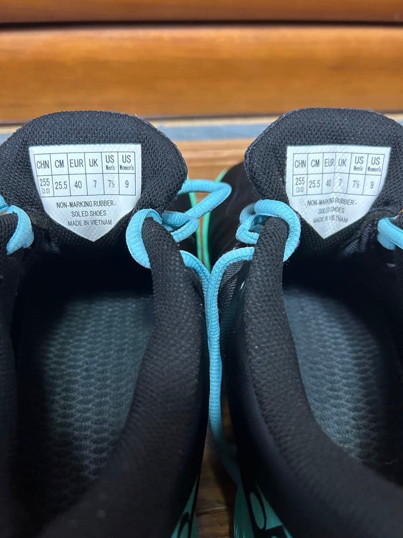 YONEX COMFORT Z バドミントンシューズ ブラック/ミント