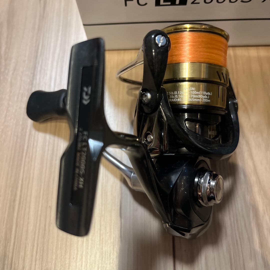 20 DAIWA LUVIAS FC LT 2000S-XH スピニングリール