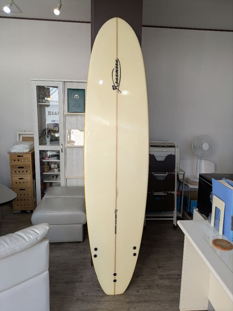 ファンボード クリーム色 ストライプデザイン　コナウィンドミッドレングス