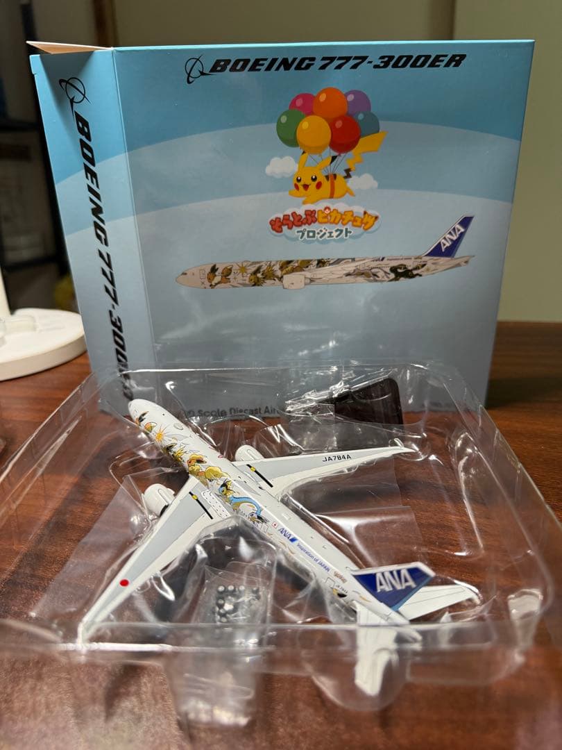 Aviation 1:400 ANA 全日空 B777-300ER JA784A