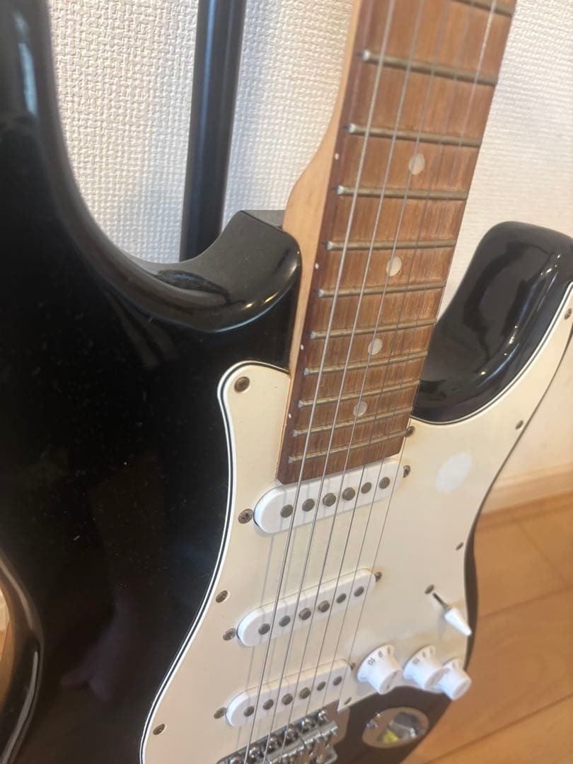 ブラックエレキギター シングルコイル