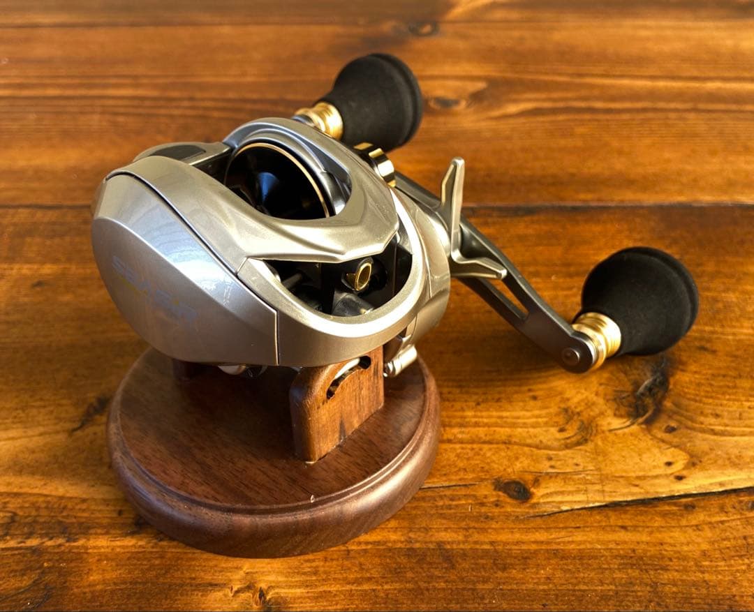 ジギングリール　ダブルハンドル　ベイトリール　超軽量　船釣り　海釣り　新品未使用