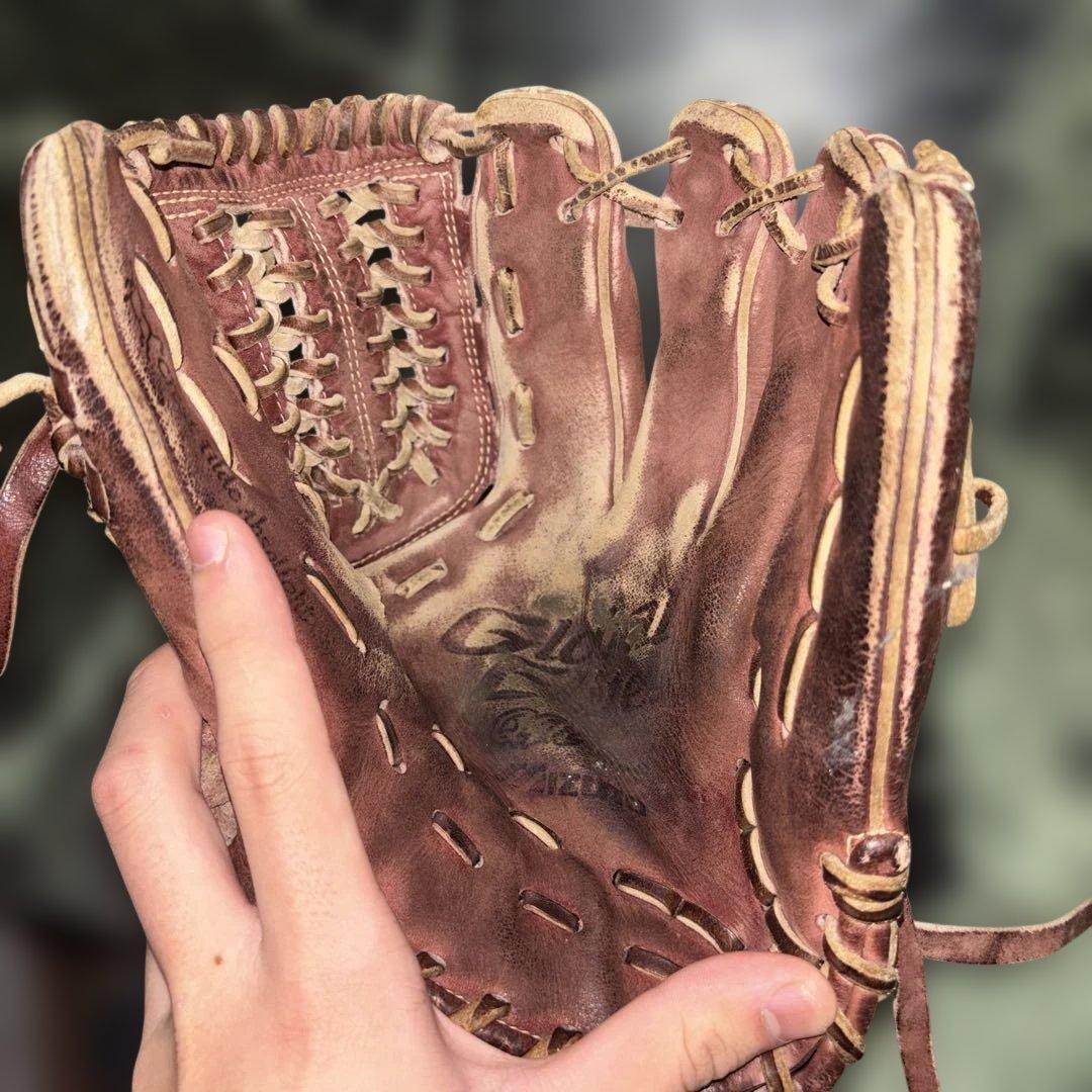 野球　硬式内野手用グローブ